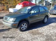 ✅ 1999 Lexus RX 300 • VIN: JT6HF10U1X0033939 • Lot: 43581585. Wystawiony na IAAI z przebiegiem 350 380 mil. Bezpłatny archiwum sprzedaży aukcyjnych z USA i szczegółowy raport historii pojazdu na DreamBid. Zdjęcie 2.