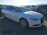 ✅ 2015 Audi A6 Premium • VIN: WAUCFAFC0FN017764 • Lot: 43904692. Wystawiony na IAAI z przebiegiem 142 040 mil. Bezpłatny archiwum sprzedaży aukcyjnych z USA i szczegółowy raport historii pojazdu na DreamBid. Zdjęcie 1.