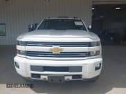 ✅ 2018 Chevrolet Silverado 2500HD LT • VIN: 1GC1KVEG0JF262469 • Lot: 41835871. Listed on IAAI with 122,228 mi. Free auction sales archive from the USA and detailed vehicle history report at DreamBid. Image 12.