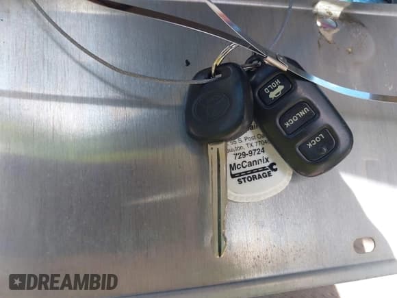 ✅ 2004 Toyota Camry LE • VIN: 4T1BE32K84U861432 • Lot: 42570803. Wystawiony na IAAI z przebiegiem 226 690 mil. Bezpłatny archiwum sprzedaży aukcyjnych z USA i szczegółowy raport historii pojazdu na DreamBid. Zdjęcie 11.