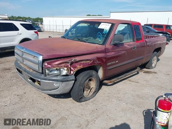 ✅ 2001 Dodge 1500 • VIN: 3B7HC13Z31M294454 • Lot: 42979699. Listed on IAAI with 243,694 mi. Free auction sales archive from the USA and detailed vehicle history report at DreamBid. Image 2.