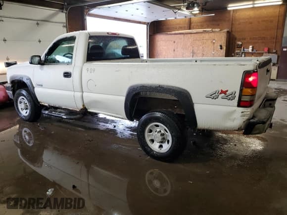 ✅ 2006 Chevrolet Silverado 3500 SRW Wrk Trk • VIN: 1GCHK34U86E180299 • Lot: 44511315. Listed on Copart with 307,551 mi. Free auction sales archive from the USA and detailed vehicle history report at DreamBid. Image 2.