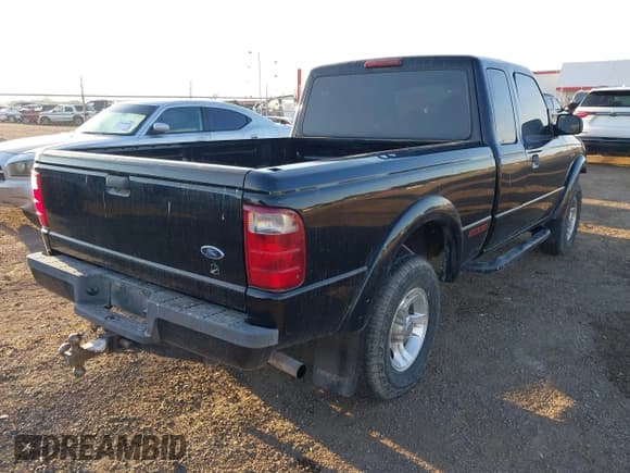 ✅ 2002 Ford Ranger XL Fleet • VIN: 1FTYR44V22PB26814 • Lot: 43468047. Wystawiony na IAAI z przebiegiem 122 119 mil. Bezpłatny archiwum sprzedaży aukcyjnych z USA i szczegółowy raport historii pojazdu na DreamBid. Zdjęcie 4.