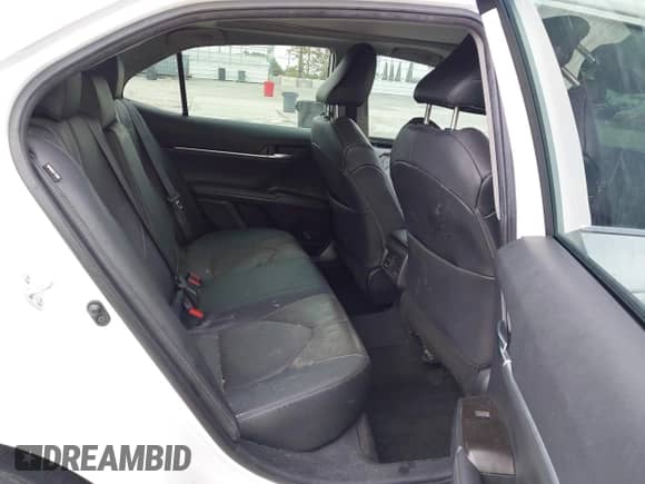 2022 Toyota Camry XLE z VIN 4T1F11AK6NU044951, wystawiony jako IAAI lot #42666463 z przebiegiem 37 559 mil mil oraz . Historia ofert i sprzedaży dostępna na DreamBid. Obrazek 8.