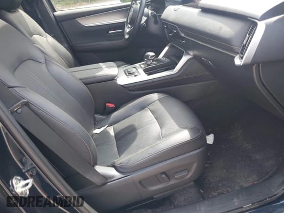 ✅ 2024 Mazda CX-90 Preferred Plus • VIN: JM3KKCHD9R1102875 • Lot: 42212518. Listed on IAAI with 33,433 mi. Free auction sales archive from the USA and detailed vehicle history report at DreamBid. Image 5.