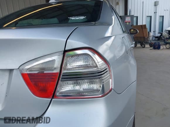 ✅ 2007 BMW 3 Series 335i • VIN: WBAVB73507VF53731 • Lot: 42992362. Listed on IAAI with 133,812 mi. Free auction sales archive from the USA and detailed vehicle history report at DreamBid. Image 6.