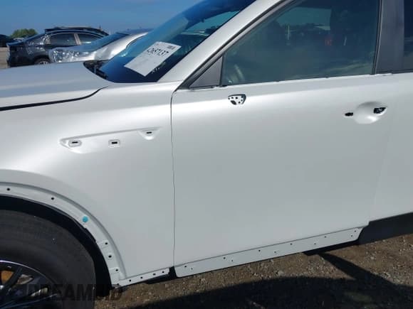 ✅ 2024 Mazda CX-90 Select • VIN: JM3KKAHD0R1185181 • Лот: 42657137. Опубликован ранее на IAAI с пробегом 8 707 миль. Бесплатный доступ к архиву аукционных продаж из США и подробный отчёт об истории автомобиля на DreamBid. Изображение 20.