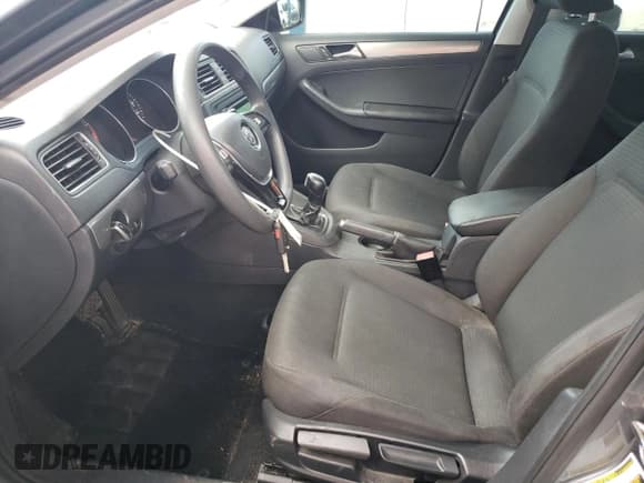 ✅ 2015 Volkswagen Jetta SE • VIN: 3VWD07AJ1FM298126 • Lot: 82627695. Wystawiony na Copart z przebiegiem 114 773 mil. Bezpłatny archiwum sprzedaży aukcyjnych z USA i szczegółowy raport historii pojazdu na DreamBid. Zdjęcie 7.