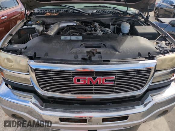 ✅ 2005 GMC Sierra 2500HD SLT • VIN: 1GTHK23215F957828 • Lot: 75952744. Wystawiony na Copart z przebiegiem Nie podano. Bezpłatny archiwum sprzedaży aukcyjnych z USA i szczegółowy raport historii pojazdu na DreamBid. Zdjęcie 11.