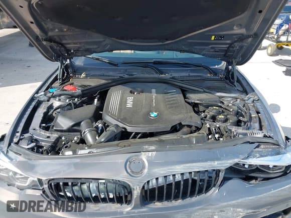 ✅ 2018 BMW 4 Series 440i • VIN: WBA4J5C54JBF07315 • Lot: 41738540. Wystawiony na IAAI z przebiegiem 74 577 mil. Bezpłatny archiwum sprzedaży aukcyjnych z USA i szczegółowy raport historii pojazdu na DreamBid. Zdjęcie 10.