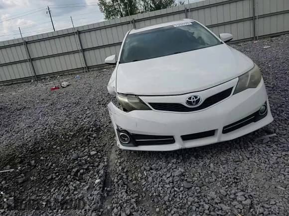 2014 Toyota Camry L with VIN 4T1BF1FK5EU303714, listed as a Copart auction lot 71257775 with 198,095 mi miles and Salvage title. Bid and sale history available at DreamBid. Image 13.
