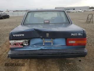 ✅ 1990 Volvo 740 • VIN: YV1FA8845L1420911 • Lot: 44528805. Wystawiony na Copart z przebiegiem 270 401 mil. Bezpłatny archiwum sprzedaży aukcyjnych z USA i szczegółowy raport historii pojazdu na DreamBid. Zdjęcie 6.