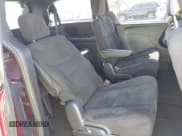 ✅ 2017 Dodge Grand Caravan SE • VIN: 2C4RDGBG3HR648996 • Lot: 39329230. Wystawiony na IAAI z przebiegiem 108 260 mil. Bezpłatny archiwum sprzedaży aukcyjnych z USA i szczegółowy raport historii pojazdu na DreamBid. Zdjęcie 8.