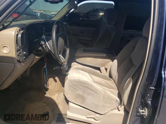 ✅ 2005 Chevrolet Silverado 1500 LS • VIN: 2GCEC13T151343890 • Лот: 60664764. Опубликован ранее на Copart с пробегом 317 336 миль. Бесплатный доступ к архиву аукционных продаж из США и подробный отчёт об истории автомобиля на DreamBid. Изображение 7.