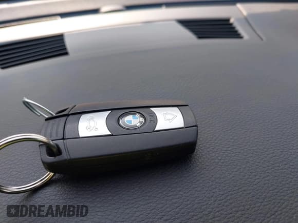 ✅ 2013 BMW 3 Series 328i • VIN: WBADW7C56DE731294 • Lot: 42729544. Listed on IAAI with 50,798 mi. Free auction sales archive from the USA and detailed vehicle history report at DreamBid. Image 11.