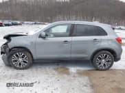 ✅ 2017 Mitsubishi Outlander ES • VIN: JA4AP3AU7HZ052729 • Lot: 41239243. Listed on IAAI with 143,920 mi. Free auction sales archive from the USA and detailed vehicle history report at DreamBid. Image 14.