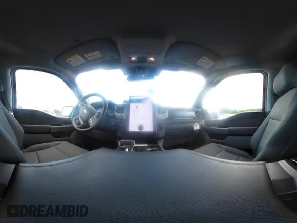 ✅ 2024 Ford F-150 Lightning Flash • VIN: 1FT6W3L7XRWG02773 • Lot: 42266067. Listed on IAAI with 7,256 mi. Free auction sales archive from the USA and detailed vehicle history report at DreamBid. Image 21.