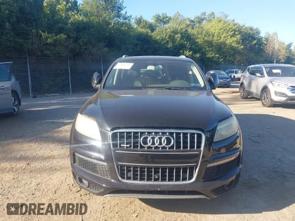 ✅ 2013 Audi Q7 S line Prestige • VIN: WA1DGAFE5DD015446 • Lot: 43080386. Wystawiony na IAAI z przebiegiem 116 847 mil. Bezpłatny archiwum sprzedaży aukcyjnych z USA i szczegółowy raport historii pojazdu na DreamBid. Zdjęcie 13.