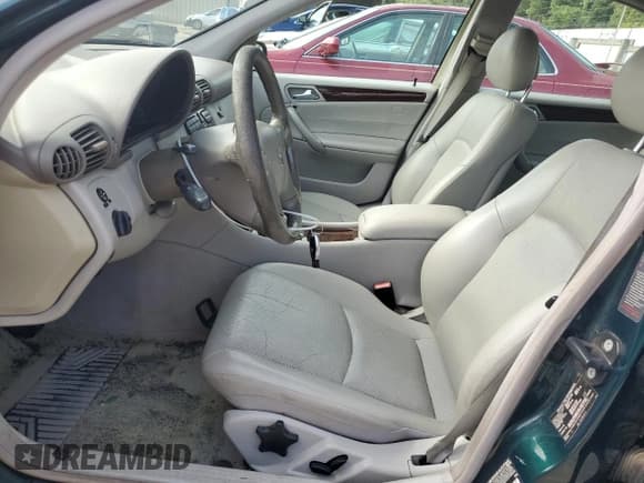 ✅ 2003 Mercedes-Benz C 240 • VIN: WDBRF61J83F332428 • Lot: 80079425. Wystawiony na Copart z przebiegiem 150 443 mil. Bezpłatny archiwum sprzedaży aukcyjnych z USA i szczegółowy raport historii pojazdu na DreamBid. Zdjęcie 7.