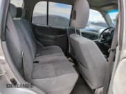 ✅ 2003 Suzuki Grand Vitara • VIN: JS3TD62V434104082 • Lot: 57349105. Wystawiony na Copart z przebiegiem Nie podano. Bezpłatny archiwum sprzedaży aukcyjnych z USA i szczegółowy raport historii pojazdu na DreamBid. Zdjęcie 10.