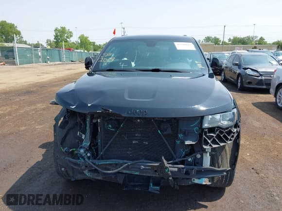 ✅ 2019 Jeep Grand Cherokee Upland • VIN: 1C4RJFAG3KC561877 • Lot: 42398812. Listed on IAAI with 69,556 mi. Free auction sales archive from the USA and detailed vehicle history report at DreamBid. Image 13.