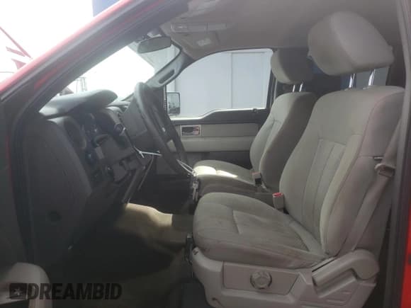 ✅ 2009 Ford F-150 XL • VIN: 1FTPW14V09KC71912 • Lot: 85492775. Wystawiony na Copart z przebiegiem Nie podano. Bezpłatny archiwum sprzedaży aukcyjnych z USA i szczegółowy raport historii pojazdu na DreamBid. Zdjęcie 7.