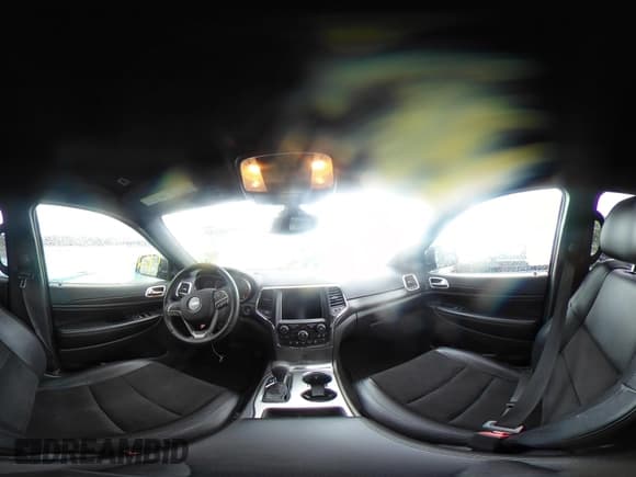 ✅ 2018 Jeep Grand Cherokee Altitude • VIN: 1C4RJEAG1JC430441 • Lot: 42320182. Wystawiony na IAAI z przebiegiem 117 110 mil. Bezpłatny archiwum sprzedaży aukcyjnych z USA i szczegółowy raport historii pojazdu na DreamBid. Zdjęcie 19.