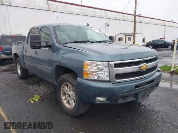 2009 Chevrolet Silverado 1500 LTZ z VIN 3GCEK33309G109526, wystawiony jako IAAI lot #43576692 z przebiegiem 154 427 mil mil oraz . Historia ofert i sprzedaży dostępna na DreamBid. Obrazek 1.