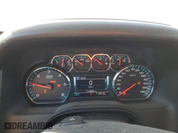 ✅ 2018 Chevrolet Suburban LT • VIN: 1GNSKHKCXJR115671 • Lot: 48954845. Wystawiony na Copart z przebiegiem 112 962 mil. Bezpłatny archiwum sprzedaży aukcyjnych z USA i szczegółowy raport historii pojazdu na DreamBid. Zdjęcie 9.