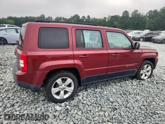 ✅ 2015 Jeep Patriot Latitude • VIN: 1C4NJPFB8FD343287 • Lot: 64118125. Listed on Copart with Not provided. Free auction sales archive from the USA and detailed vehicle history report at DreamBid. Image 3.