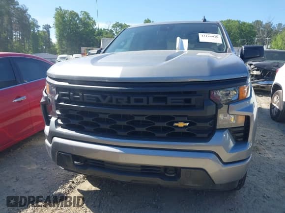 ✅ 2023 Chevrolet Silverado 1500 Custom • VIN: 1GCPABEK1PZ270250 • Lot: 42148020. Wystawiony na IAAI z przebiegiem 14 978 mil. Bezpłatny archiwum sprzedaży aukcyjnych z USA i szczegółowy raport historii pojazdu na DreamBid. Zdjęcie 12.