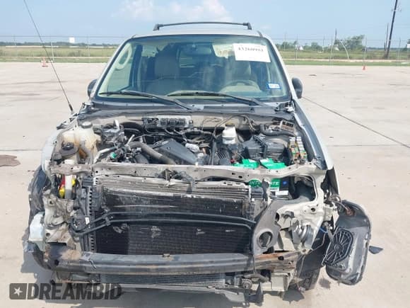 ✅ 2005 Ford Escape Limited • VIN: 1FMYU04115KC73630 • Lot: 43260981. Listed on IAAI with 128,847 mi. Free auction sales archive from the USA and detailed vehicle history report at DreamBid. Image 6.