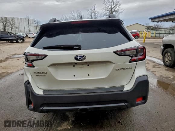 ✅ 2025 Subaru Outback Premium • VIN: 4S4BTAFC0S3188779 • Lot: 93430335. Listed on Copart with 4,011 mi. Free auction sales archive from the USA and detailed vehicle history report at DreamBid. Image 6.