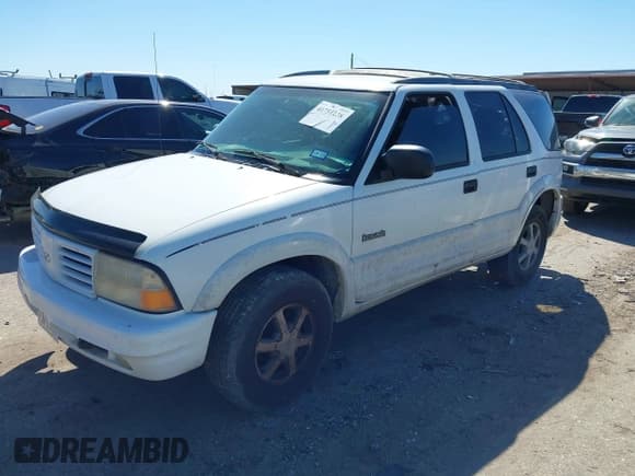 ✅ 2000 Oldsmobile Bravada • VIN: 1GHDT13WXY2284231 • Lot: 41751228. Wystawiony na IAAI z przebiegiem 151 477 mil. Bezpłatny archiwum sprzedaży aukcyjnych z USA i szczegółowy raport historii pojazdu na DreamBid. Zdjęcie 17.