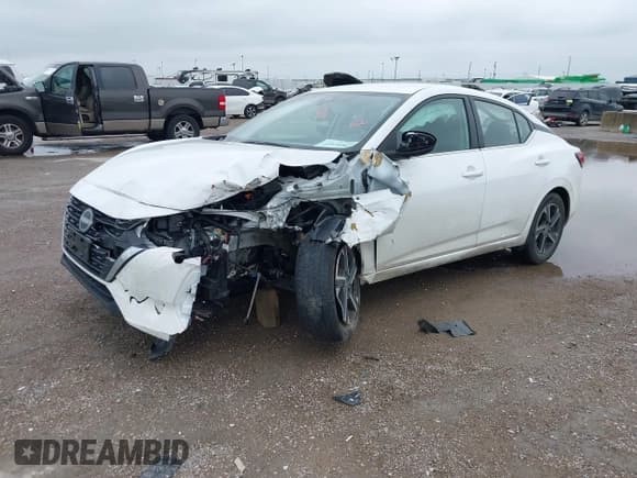 ✅ 2024 Nissan Sentra SV • VIN: 3N1AB8CV0RY366275 • Lot: 42039305. Listed on IAAI with 27,972 mi. Free auction sales archive from the USA and detailed vehicle history report at DreamBid. Image 17.