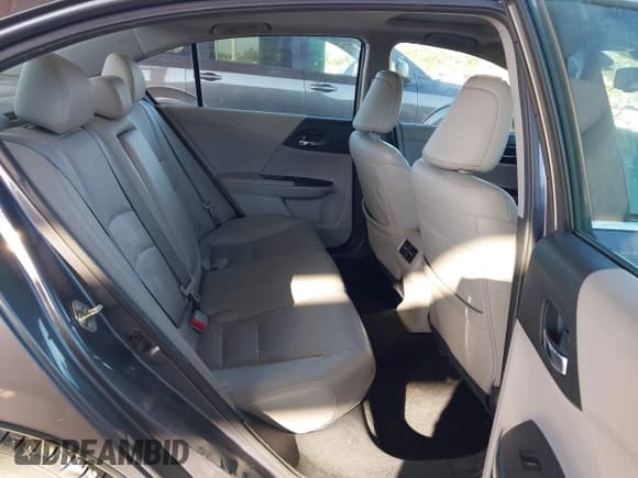 ✅ 2015 Honda Accord EX-L • VIN: 1HGCR2F8XFA154764 • Лот: 43651583. Опубликован ранее на IAAI с пробегом 212 122 миль. Бесплатный доступ к архиву аукционных продаж из США и подробный отчёт об истории автомобиля на DreamBid. Изображение 8.