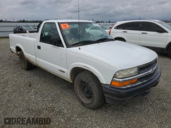 ✅ 1999 Chevrolet S-10 LS • VIN: 1GCCS14X9XK195499 • Lot: 46617155. Listed on Copart with 121,478 mi. Free auction sales archive from the USA and detailed vehicle history report at DreamBid. Image 4.