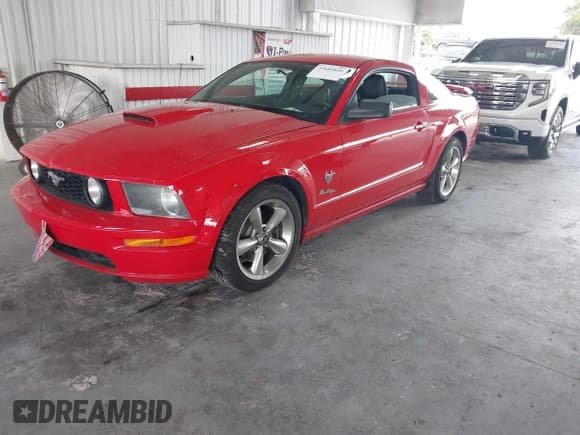 ✅ 2009 Ford Mustang GT • VIN: 1ZVHT82H895117740 • Лот: 42685840. Опубликован ранее на IAAI с пробегом 163 013 миль. Бесплатный доступ к архиву аукционных продаж из США и подробный отчёт об истории автомобиля на DreamBid. Изображение 2.