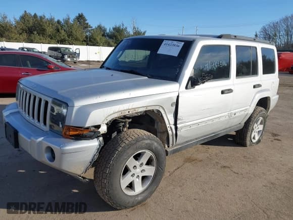 ✅ 2006 Jeep Commander • VIN: 1J8HG48N36C149296 • Лот: 41422036. Опубликован ранее на IAAI с пробегом 113 941 миль. Бесплатный доступ к архиву аукционных продаж из США и подробный отчёт об истории автомобиля на DreamBid. Изображение 6.