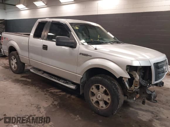 ✅ 2010 Ford F-150 XL • VIN: 1FTEX1EW8AFC67521 • Lot: 41408030. Listed on IAAI with 137,121 mi. Free auction sales archive from the USA and detailed vehicle history report at DreamBid. Image 1.