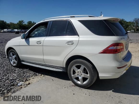 ✅ 2014 Mercedes-Benz M 550 • VIN: 4JGDA7DB7EA332064 • Лот: 70329505. Опубликован ранее на Copart с пробегом 127 601 миль. Бесплатный доступ к архиву аукционных продаж из США и подробный отчёт об истории автомобиля на DreamBid. Изображение 2.