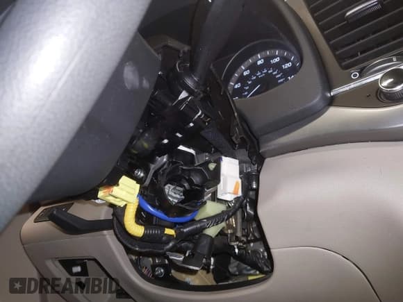 ✅ 2017 Hyundai Elantra Limited • VIN: 5NPD84LF7HH010668 • Lot: 43713450. Listed on IAAI with 141,254 mi. Free auction sales archive from the USA and detailed vehicle history report at DreamBid. Image 6.