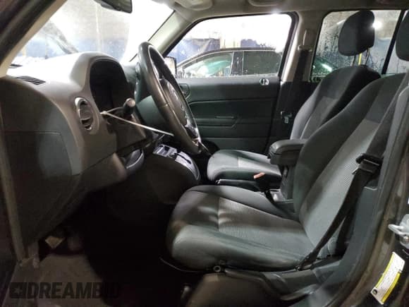 ✅ 2014 Jeep Patriot Latitude • VIN: 1C4NJRFB5ED744354 • Лот: 92090215. Опубликован ранее на Copart с пробегом 122 940 миль. Бесплатный доступ к архиву аукционных продаж из США и подробный отчёт об истории автомобиля на DreamBid. Изображение 7.