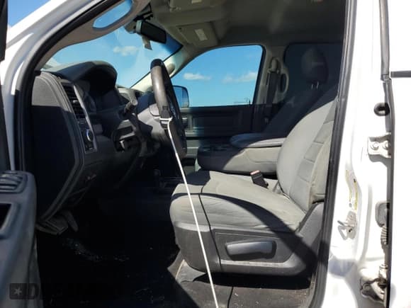 ✅ 2018 Ram 2500 Tradesman • VIN: 3C6UR5CL9JG184580 • Lot: 60193534. Listed on Copart with 106,123 mi. Free auction sales archive from the USA and detailed vehicle history report at DreamBid. Image 7.