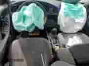 2005 Hyundai Elantra GLS z VIN KMHDN46D15U157116, wystawiony jako Copart lot #68161604 z przebiegiem 140 177 mil mil oraz Szkoda całkowita • Salvage title. Historia ofert i sprzedaży dostępna na DreamBid. Obrazek 8.