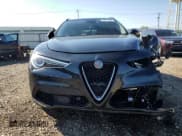 ✅ 2018 Alfa Romeo Stelvio Sport • VIN: ZASFAKPN8J7B61085 • Lot: 80391095. Wystawiony na Copart z przebiegiem 106 113 mil. Bezpłatny archiwum sprzedaży aukcyjnych z USA i szczegółowy raport historii pojazdu na DreamBid. Zdjęcie 5.