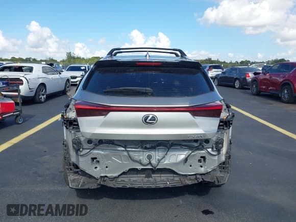 ✅ 2022 Lexus UX 200 F Sport • VIN: JTHE3JBH9N2048306 • Лот: 42516590. Опубликован ранее на IAAI с пробегом 73 139 миль. Бесплатный доступ к архиву аукционных продаж из США и подробный отчёт об истории автомобиля на DreamBid. Изображение 17.