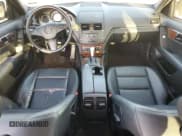 ✅ 2009 Mercedes-Benz C 300 Sport • VIN: WDDGF81X79R084601 • Лот: 85165355. Опубликован ранее на Copart с пробегом 147 094 миль. Бесплатный доступ к архиву аукционных продаж из США и подробный отчёт об истории автомобиля на DreamBid. Изображение 8.