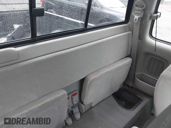 ✅ 2004 Toyota Tacoma • VIN: 5TEWN72N84Z353394 • Lot: 43134727. Wystawiony na IAAI z przebiegiem 181 040 mil. Bezpłatny archiwum sprzedaży aukcyjnych z USA i szczegółowy raport historii pojazdu na DreamBid. Zdjęcie 8.