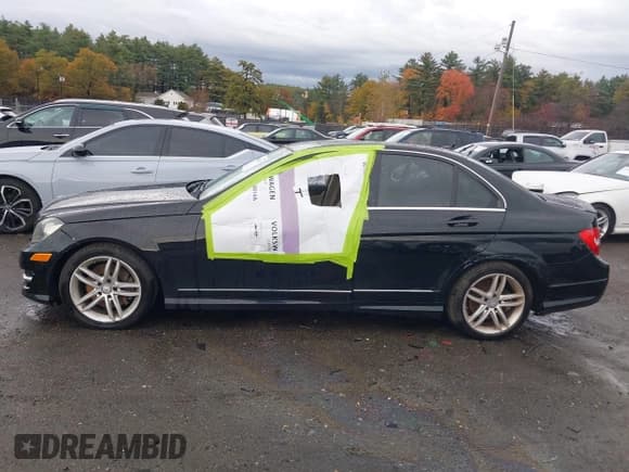 ✅ 2013 Mercedes-Benz C 300 Sport • VIN: WDDGF8AB4DG113013 • Lot: 43466227. Listed on IAAI with 154,765 mi. Free auction sales archive from the USA and detailed vehicle history report at DreamBid. Image 14.